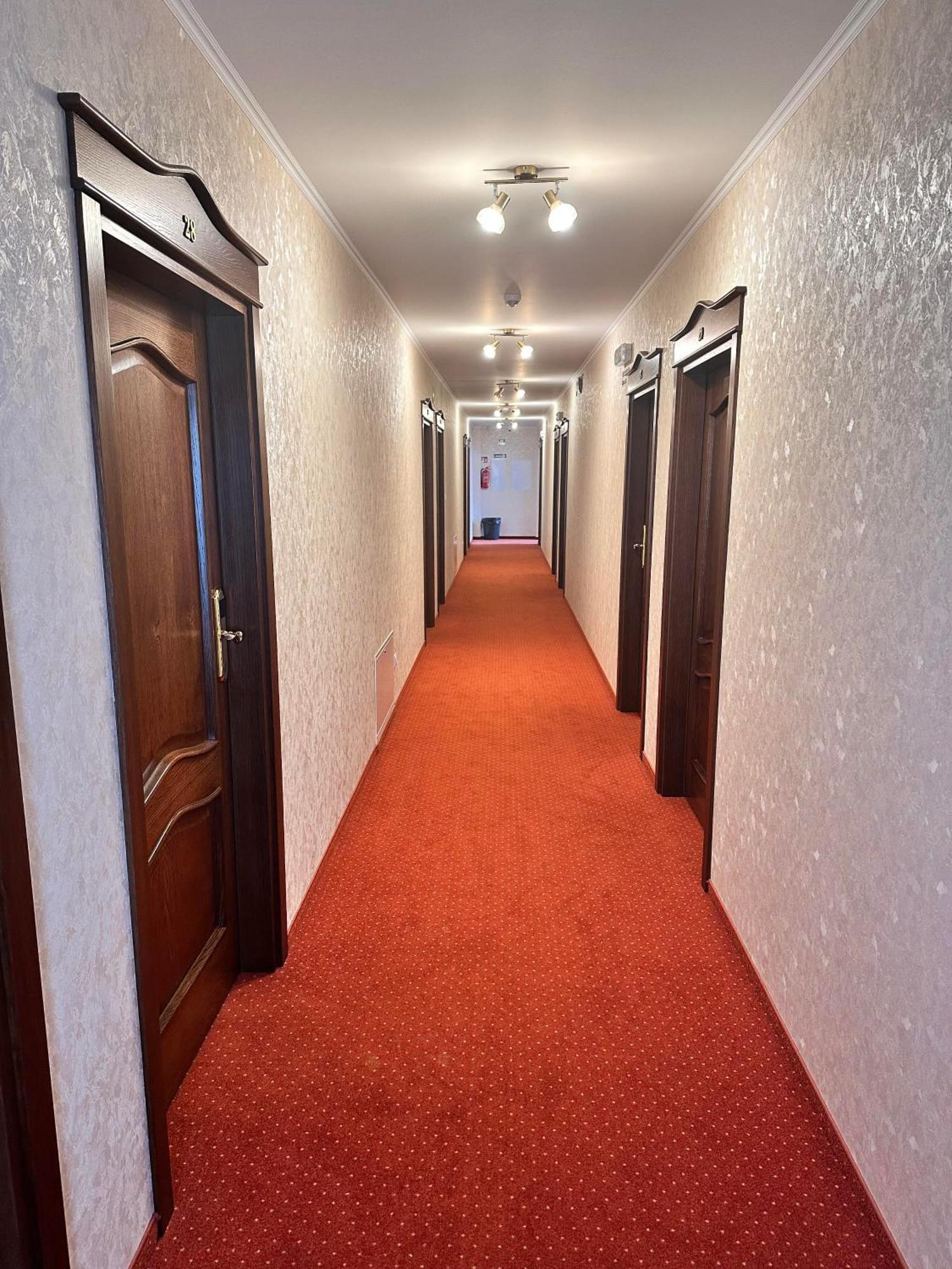 Hotel "Xavier" Lubycza Krolewska Exterior photo